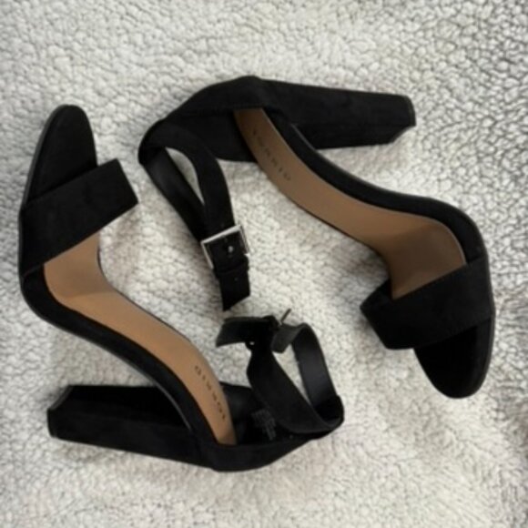 Torrid Black Two Strap Tapered Heel Sandal (WW) - Picture 4 of 6